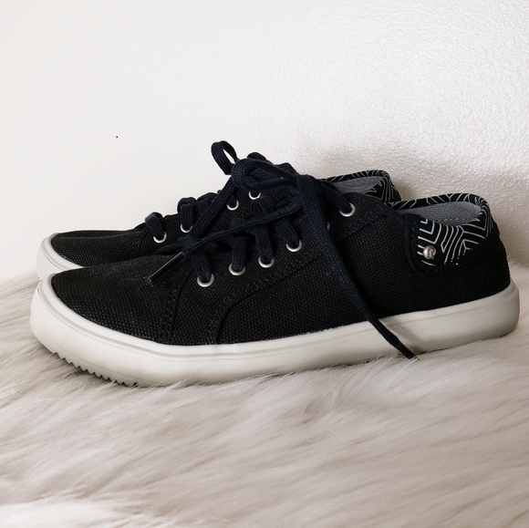 merrell around town city lace canvas